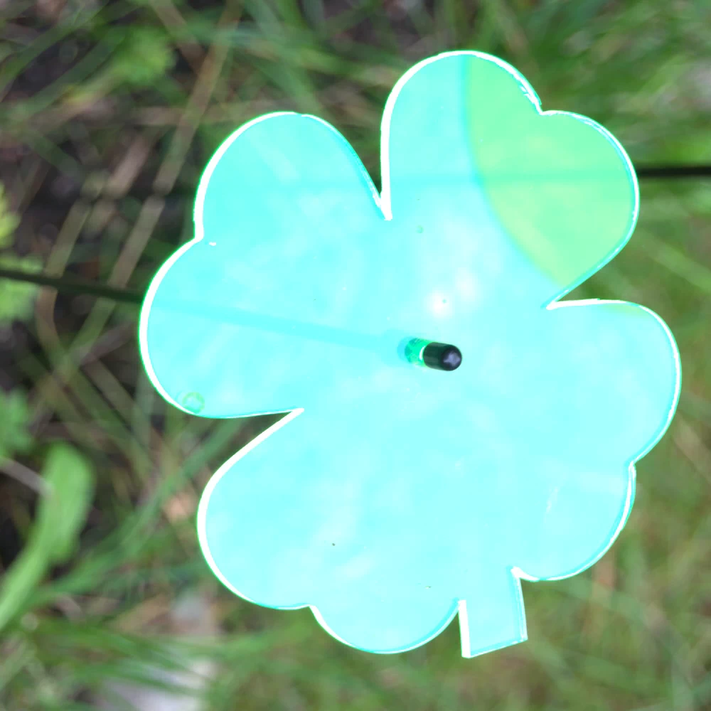 Sonnenfänger Kleeblatt für den Garten in Grün