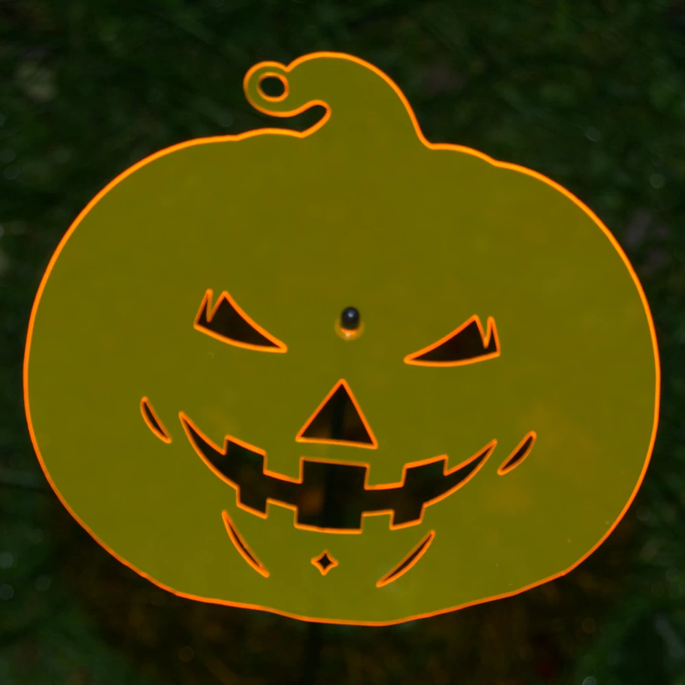 Sonnenfänger Kürbis Helloween bei Dämmerung